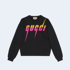 구찌 블레이드 프린트 맨투맨