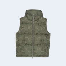 구찌 점보 GG 캔버스 다운 베스트