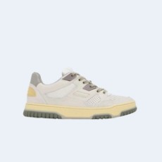 구찌 디스트레스 스니커즈 화이트