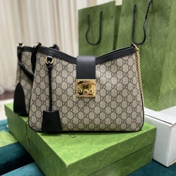 구찌 패들락 GG 미디엄