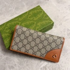 구찌 GG 엠블럼 콘티넨탈 장지갑 821802