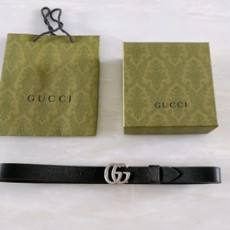 구찌  GG 버클 레더 양면 벨트