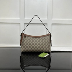 구찌 GG 엠블럼 미디엄 숄더백 847449