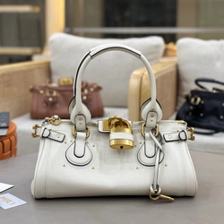 끌로에 패딩턴 렉탱귤러 락 숄더