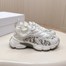 디올 크로노 스니커즈