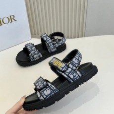 디올 액트 밸트 에크루 샌들