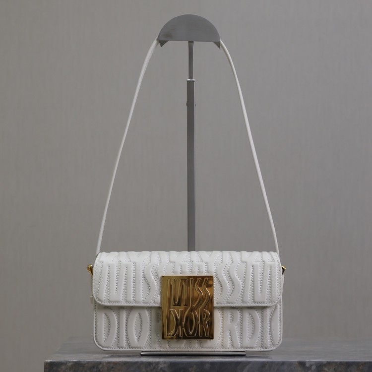 디올 미스 디올 플립 송아지 가죽