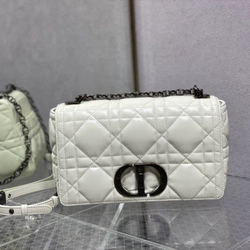 디올 카로 미디움 화이트