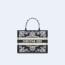 디올 코르넬리 이펙트 북 토트 미디움 백
