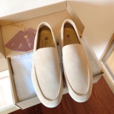 로로피아나 썸머 워크 스웨이드 아이보리