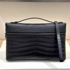 로로피아나 파우치 L29