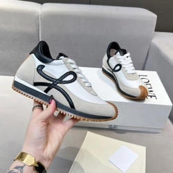 로에베 플로우 스니커즈