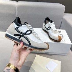 로에베 플로우 스니커즈