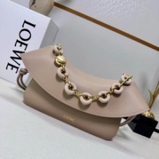 로에베 OLA 올라 미디엄 레더 숄더 AP22P22