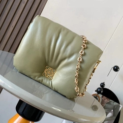 로에베 퍼퍼 고야 인 샤이니 나파