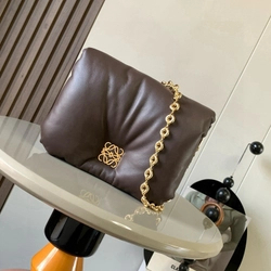 로에베 퍼퍼 고야 인 샤이니 나파