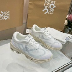 로에베 x 온 러닝 클라우드 벤처