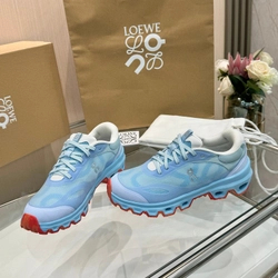 로에베 x 온 러닝 클라우드 벤처