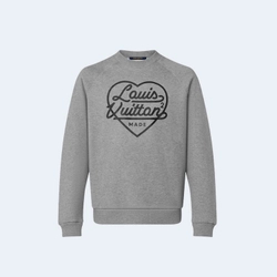 루이비통 x 니고 프린티드 하트 스웨트셔츠