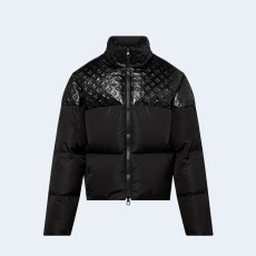 루이비통 오버사이즈드 푸퍼 자켓 1ABZFN