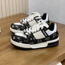 루이비통 트레이너 맥시 스니커즈