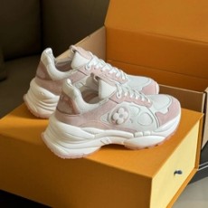 루이비통 런 55 스니커즈