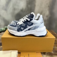 루이비통 런 55 스니커즈