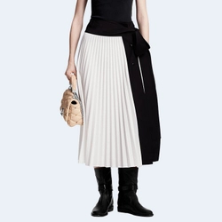 루이비통 보우 디테일 플리츠 랩 스커트 1AFFX2