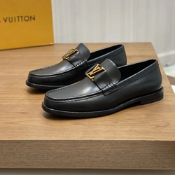 루이비통 로퍼 그레인 블랙 금장 (소가죽)