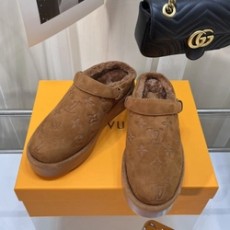 루이비통 아스펜 시어링 퍼 플랫폼 클로그 뮬