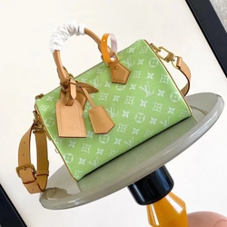 루이비통 런웨이 스피디 P9 반둘리에 25