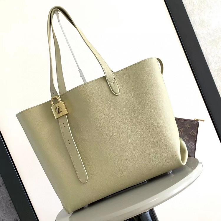 루이비통 로우 키 카바스 M25343