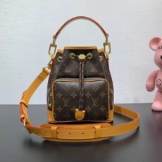 루이비통 노에 카고백 M14017