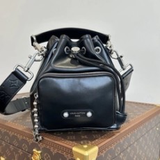 루이비통 노에 카고 M13985