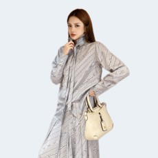 루이비통 플리츠 칼라 체인 프린트 셔츠 1AGOB0