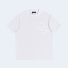 루이비통 디보스드 3D 로고 프린트 티셔츠 화이트