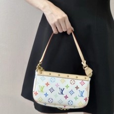 루이비통 x 무라카미 포쉐트 악세수아 M13404