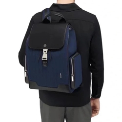 리모와 플랩 백팩