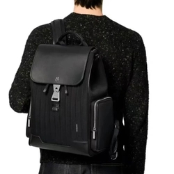 리모와 플랩 백팩