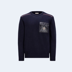 몽클레어 체스트 포켓 로고 패치 니트 네이비