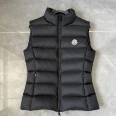 몽클레어 Ghany 패딩 베스트