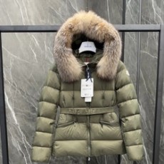 몽클레어  보에드 패딩