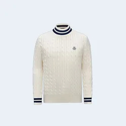 몽클레어 터틀넥 스웨터