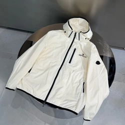 몽클레어 25ss 바람막이