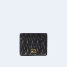 미우미우 마테라쎄 포켓 반지갑