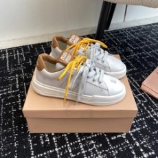 미우미우 블리치드 스니커즈 브라운