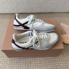 미우미우 25년 최신상 스니커즈