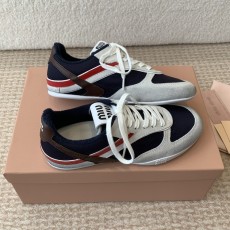 미우미우 25년 최신상 스니커즈