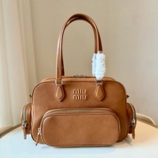 미우미우 나파 레더 토팬들 백