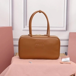 미우미우 보백  5BB172 (송아지 가죽)